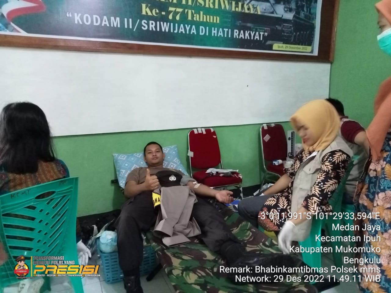 Sinergitas TNI/Polri, Polsek Jajaran Polres Mukomuko Ikuti Donor Darah di Koramil 02/Ipuh