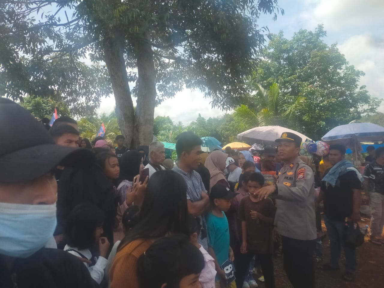 Personel Polsek Air Besi Berhasil Amankan OPEN GRASSTRACK CHAMPIONSHIP 2024 di Desa Tanjung Karet