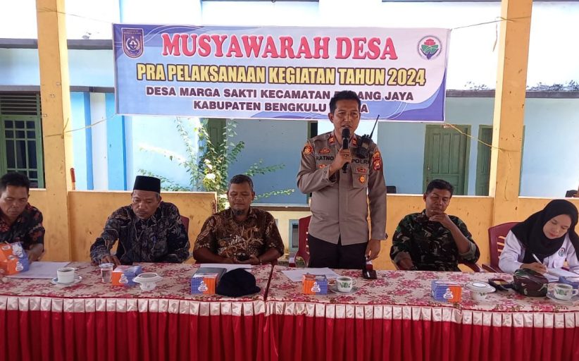 Kapolsek Padang zJaya Hadiri Musyawarah Pembangunan Desa