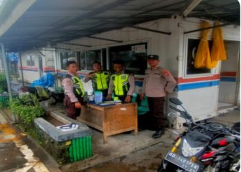 Patroli rutin siang hari personil Polsek KSKP Pulau Baai Bengkulu