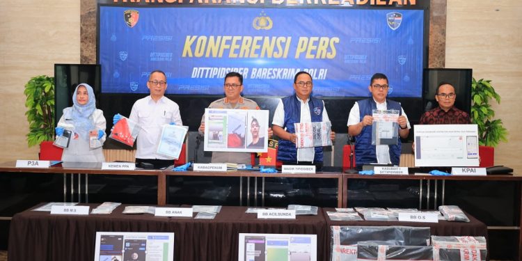Polri Amankan Tersangka Pengelola Situs Penyebar Video Porno Anak