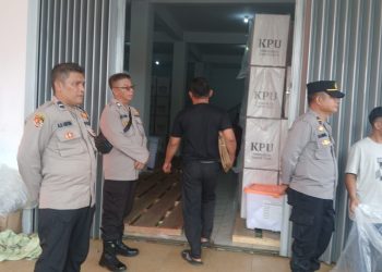 POLRES BENGKULU UTARA LAKSANAKAN PENGAMANAN  KANTOR PENYELENGGARA PILKADA JAGA KONDUSIFITAS MENJELANG PELAKSANAAN PILKADA‬