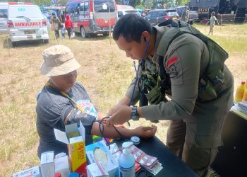 Partisipasi Tim Kesehatan Satgas Ops Damai Cartenz Gelar Pelayanan Kesehatan di Festival Budaya Lembah Baliem