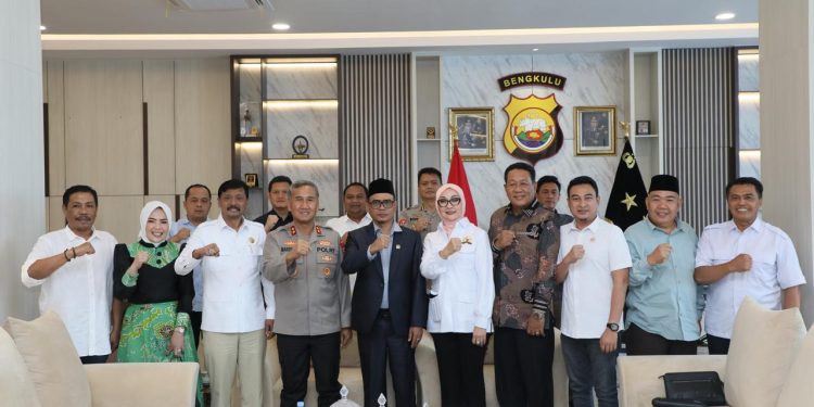 Tingkatkan Sinergi, Kapolda Bengkulu Terima Kunjungan Tokoh Agama dan Legislator