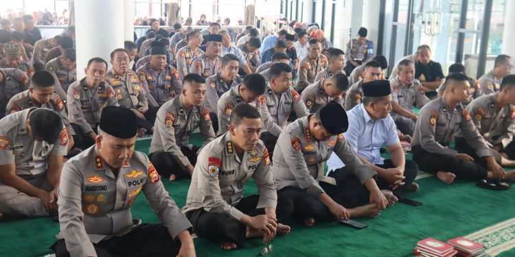 Polda Bengkulu Gelar Binrohtal Lintas Agama Via Zoom Meeting