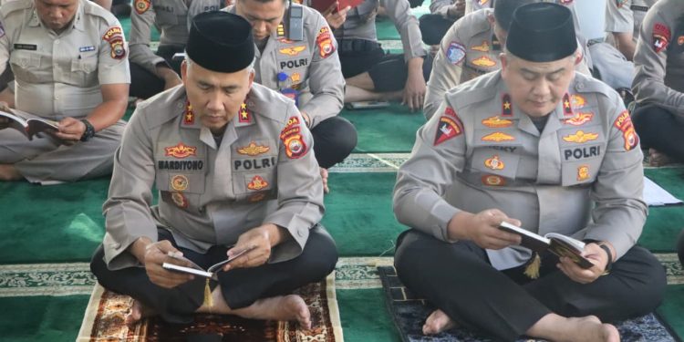 Wujudkan Polri Presisi Berkarakter, Polda Bengkulu Gelar Pembinaan Rohani Bersama Kapolda