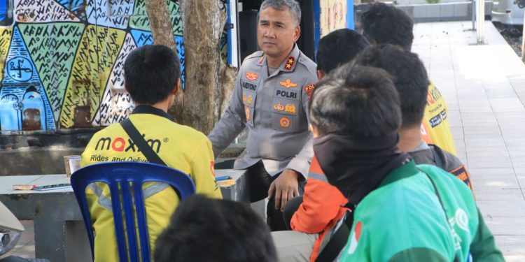 Sinergi Polri dan Komunitas Ojol, Kapolda Bengkulu Tinjau Gerai Ojol Kamtibmas di Kota Bengkulu