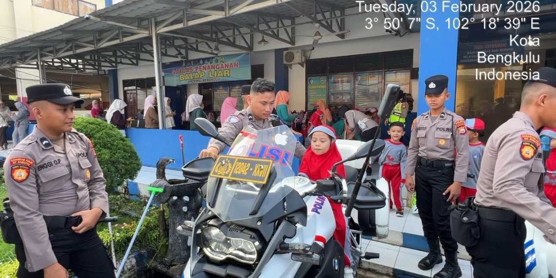 Belajar Sambil Bermain, Siswa TK Tunas Harapan Kenal Polisi di Ditlantas Polda Bengkulu