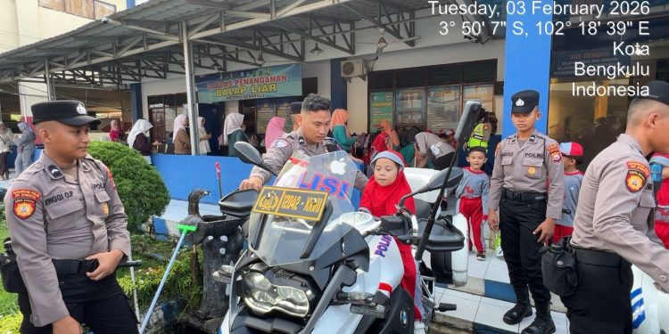 Belajar Sambil Bermain, Siswa TK Tunas Harapan Kenal Polisi di Ditlantas Polda Bengkulu