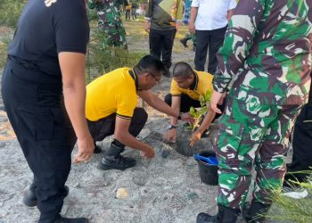 Polres Mukomuko Bersama Kodim 0428/Mukomuko Laksanakan Kegiatan Raden Inten Asri di Pantai Pandan Wangi