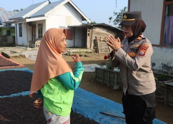 Polres Kepahiang Tampung Aspirasi Warga Lewat Program NGOPI TAWAR di Desa Barat Wetan