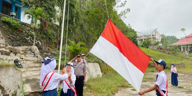 Police Goes To School, Polsek Bermani Ilir Edukasi Pelajar SMPN 2 tentang Narkoba hingga Bullying