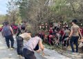 Wujud Kepedulian Lingkungan, Ditsamapta Polda Bengkulu Bersihkan Kawasan Pantai Berkas