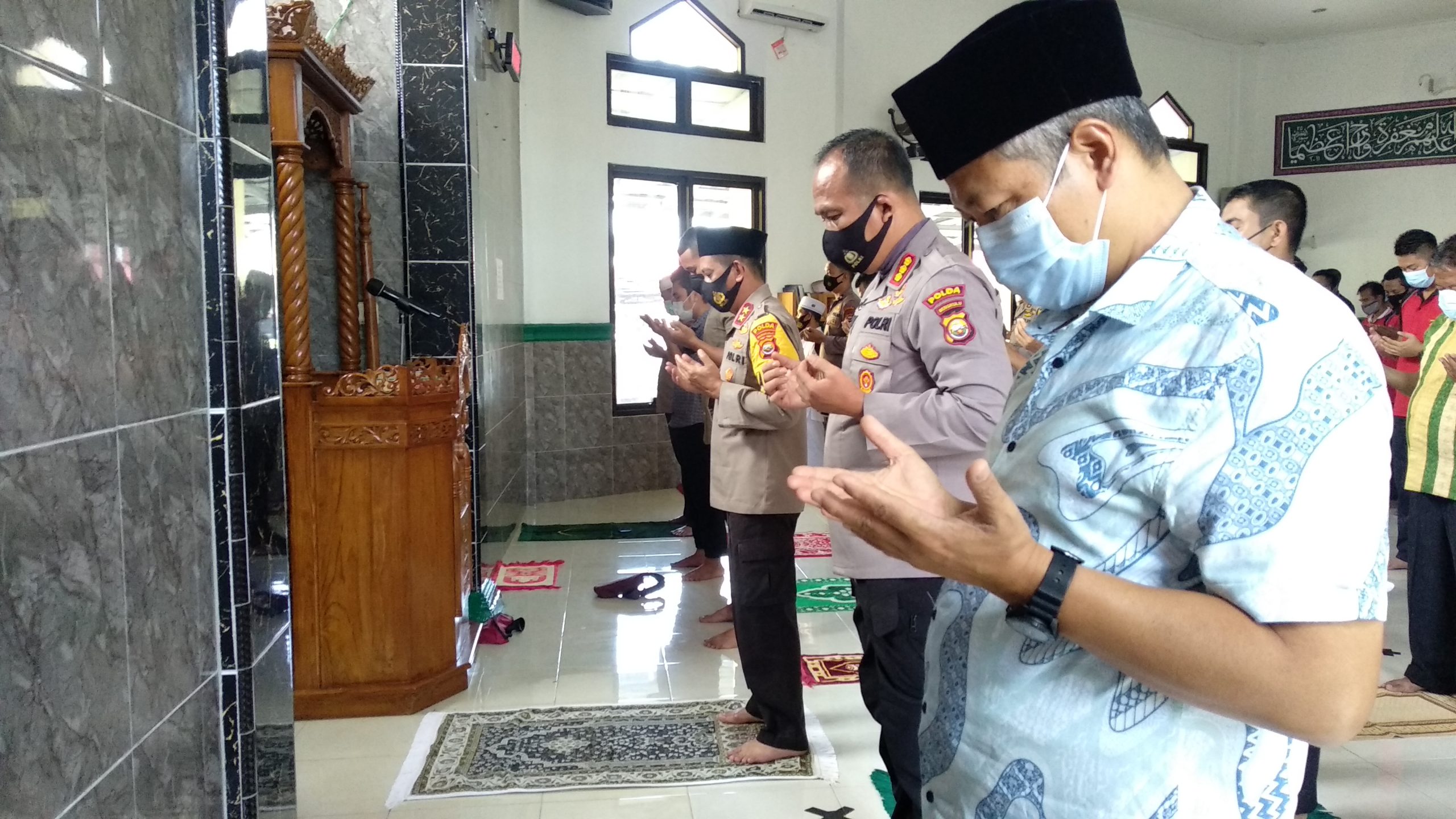 Turut Berduka Meninggalnya Ulama Indonesia, Polda Bengkulu Gelar Shalat Gaib dan Doa Bersama