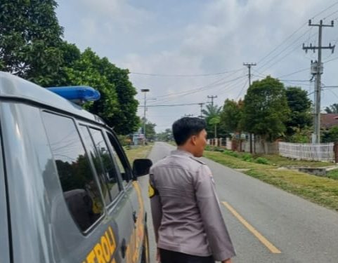 Ciptakan kamtibmas yang kondusif dan Antisipasi 3C menjelang Pilkada 2024, Polsek Pino Lakukan Patroli Sore