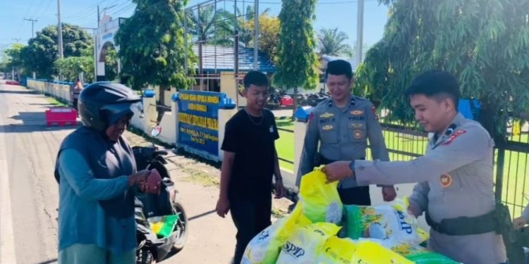 Wujud Kepedulian Polri, Ditpolairud Polda Bengkulu Hadirkan Beras Murah untuk Masyarakat