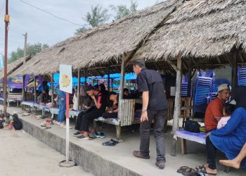 Subsatgas Tindak V Intelmob Intensifkan Pengamanan Objek Wisata Pantai Panjang Selama Nataru