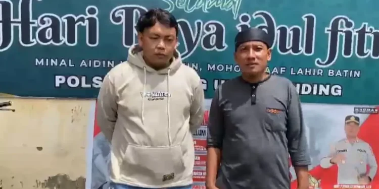 Polri Hadir Di Tengah-Tengah Masyarakat,Personel Polsek Sindang Kelingi Lakukan Pengawalan Demi Menjaga Situasi Kondusif