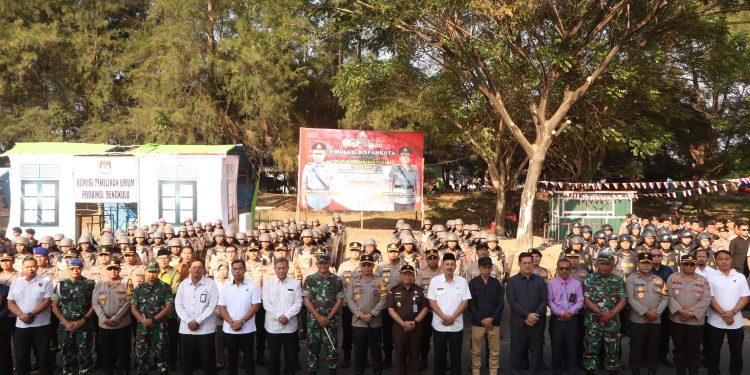 Sinergi untuk Pemilu Damai, Kapolda Bengkulu Bersama Stakeholder Gelar Simulasi Sispamkota