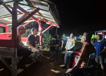 Polsek Pino Ajak Warga Hidupkan Kembali Poskamling Demi Jaga Kamtibmas di Desa Talang Tinggi