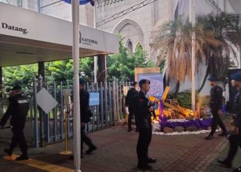 Polisi Amankan Ibadah Paskah di Gereja Katedral Jakarta