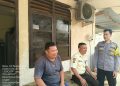 Bhabinkamtibmas Polsek Karang Tinggi Sampaikan Imbauan Karhutla Saat Sambang Warga