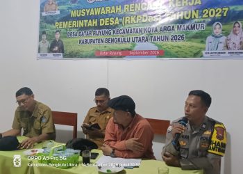 Bhabinkamtibmas Hadiri Pembahasan RKPDes Desa Datar Ruyung Tahun Anggaran 2027