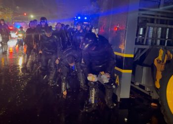 Sat Brimob Polda Bengkulu Gelar Kurve Pasca Pengamanan Aksi Unjuk Rasa di Kantor DPRD Provinsi Bengkulu