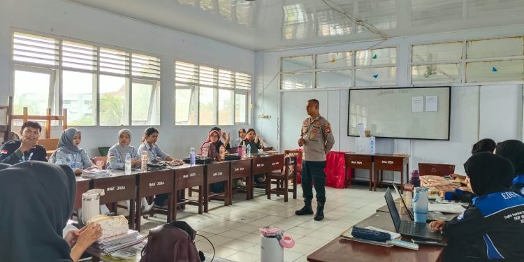 Sat Binmas Polresta Bengkulu Berikan Penyuluhan Kamtibmas kepada Mahasiswa PPL Universitas Bengkulu
