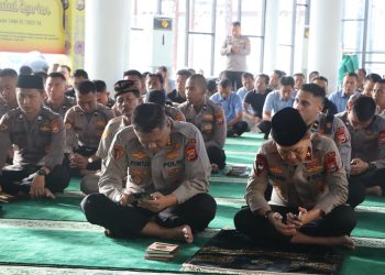Wakapolda Bengkulu Pimpin Pembinaan Rohani dan Mental Melalui Zoom Meeting