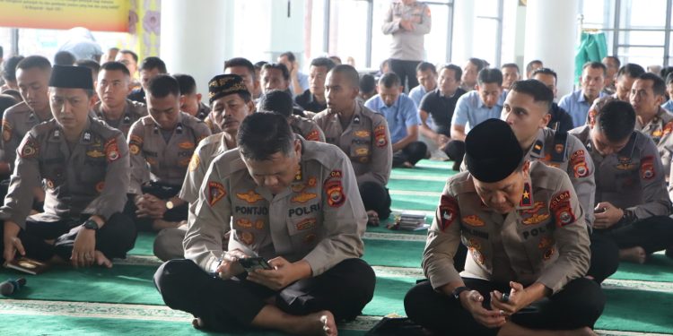 Wakapolda Bengkulu Pimpin Pembinaan Rohani dan Mental Melalui Zoom Meeting