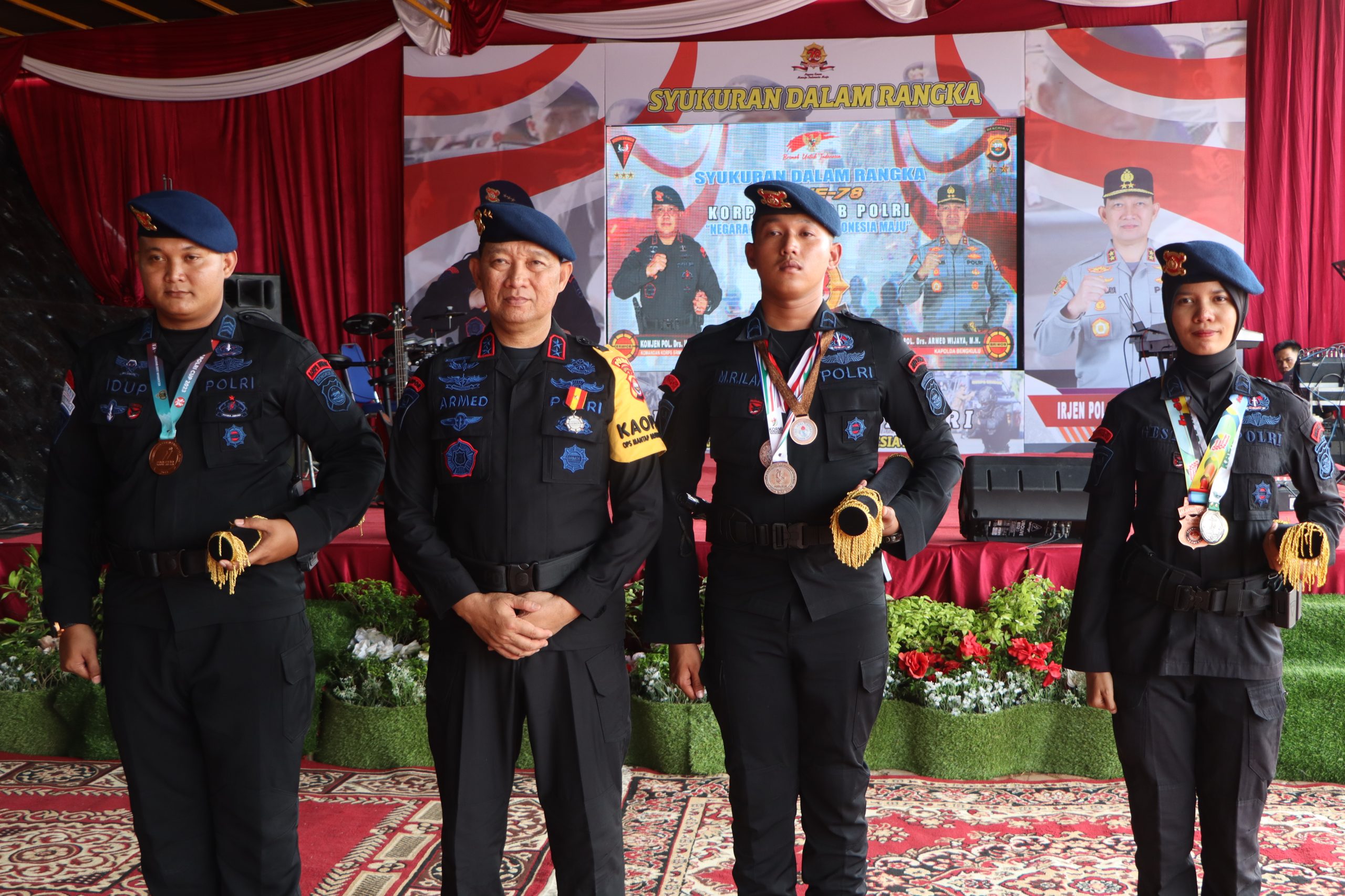 HUT Korps Brimob Polri ke-78, Kapolda Bengkulu Berikan Penghargaan Kepada Personel Berprestasi