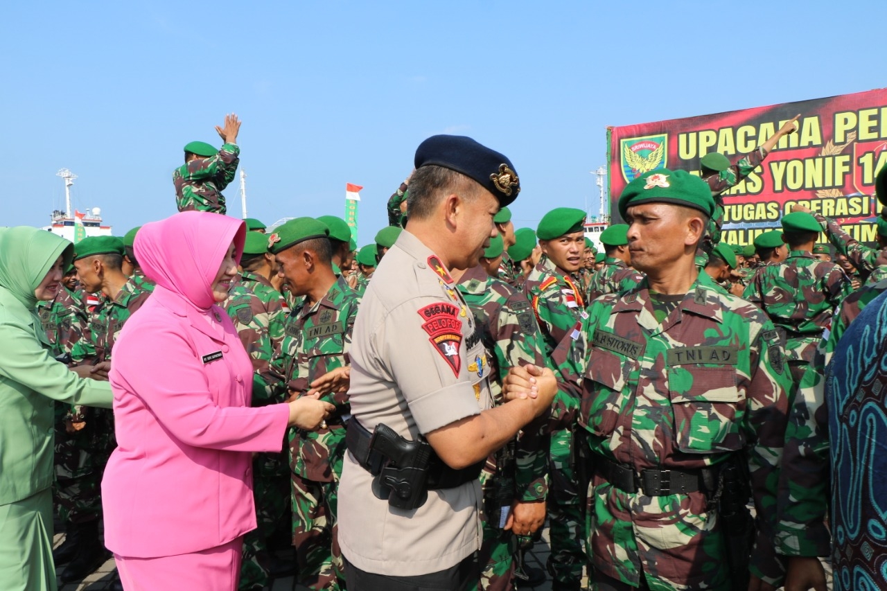 Kapolda Sambut Personil TNI Pasca Operasi Satgas Pam perbatasan (Pamtas) RI – Malaysia