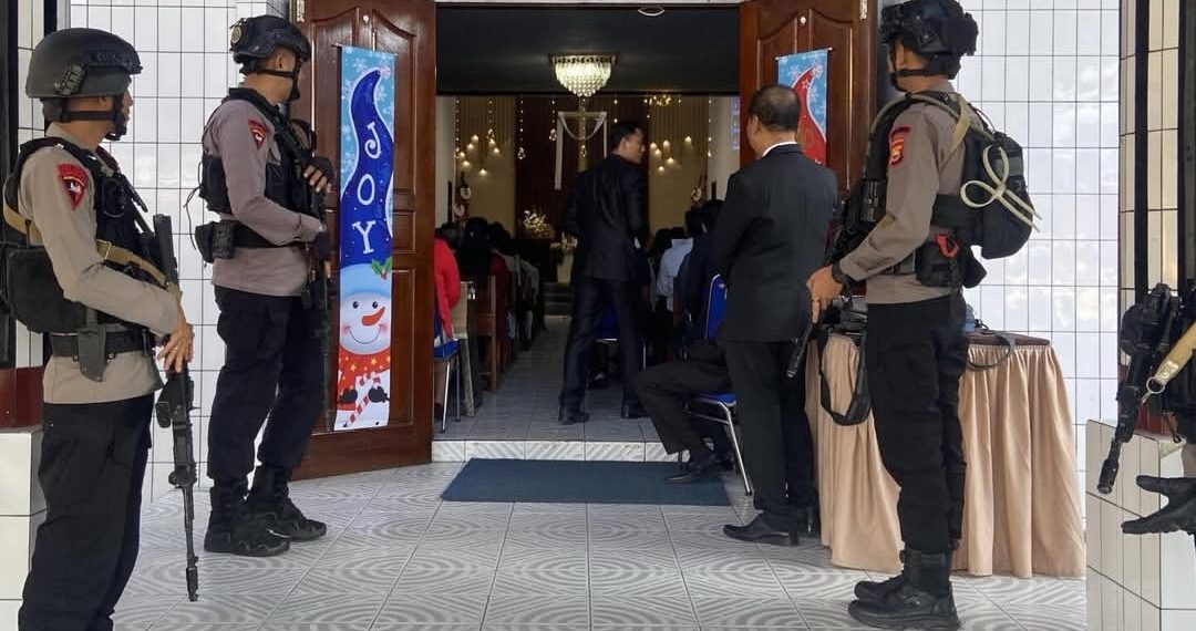 Jamin Keamanan Natal 2025, Personel Brimob Polda Bengkulu Laksanakan Patroli Terpadu