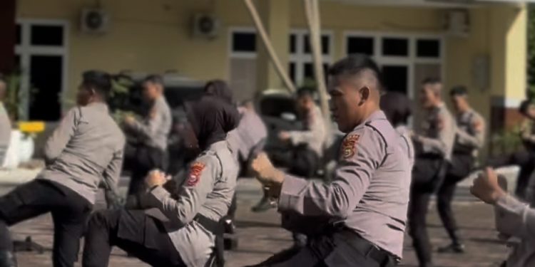 Perkuat Kesiapsiagaan Personel, Ditsamapta Polda Bengkulu Gelar Latihan Bela Diri Rutin