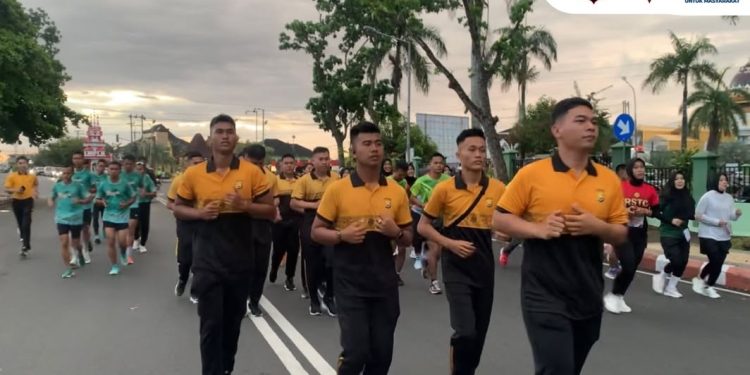 Brimob Polda Bengkulu Turut Meriahkan Fun Run Peringatan HUT ke-80 Korem 041/Gamas