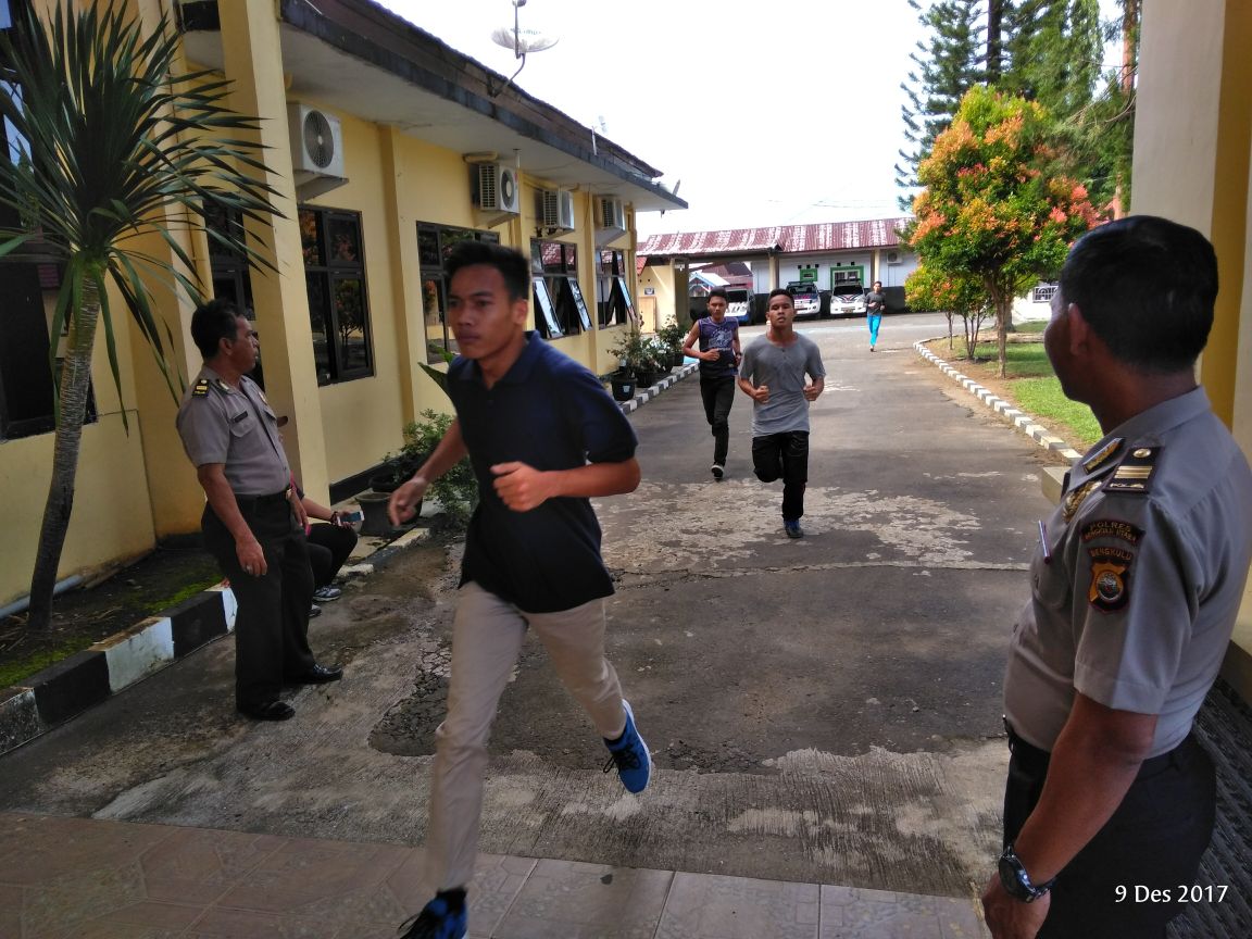 Puluhan Pelajar SLTA datangi Polres Bengkulu Utara