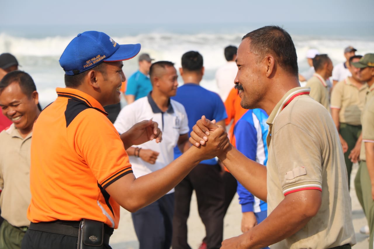 Olahraga Bersama HUT Lantas Ke-63 Pupuk Sinergitas TNI-POLRI