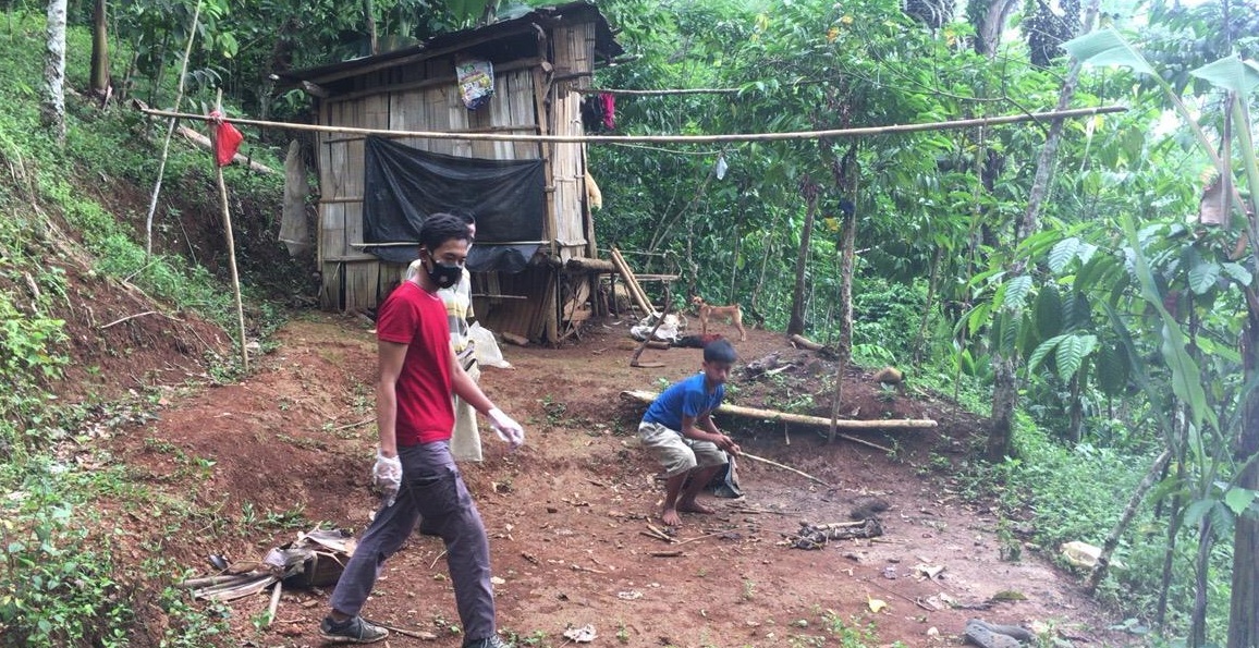 Diduga Sakit, Polsek PUT Bersama Keluarga Evakuasi Temuan Kerangka Manusia di Binduriang