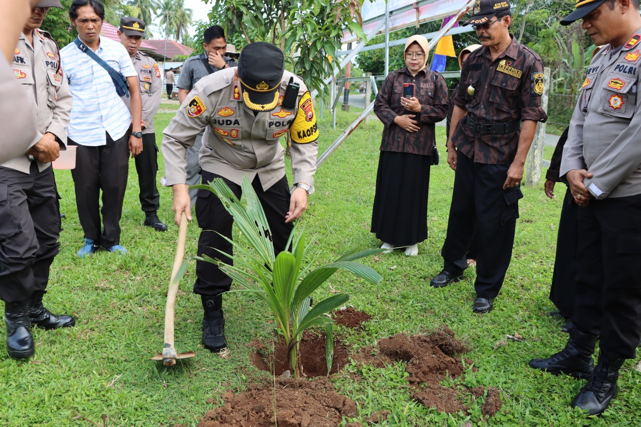 Bersama KBPPP, Polres BS Gelar Tanam Pohon Dukung Upaya Ketahanan Pangan