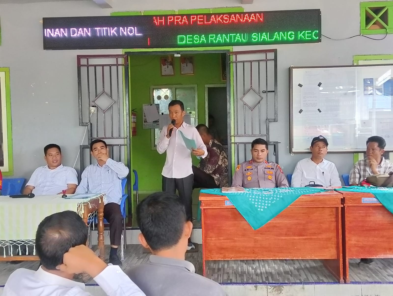 Kapolsek Kedurang Ilir Hadiri  Penetapan  Titik Nol Pembangunan  Desa Rantau Sialang Kecamatan Kedurang