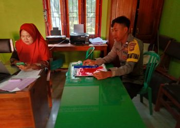 Jalin Sinergitas Bhabinkamtibmas sambangi Pemdes dalam Mewujudkan Kamtibmas yang Kondusif  