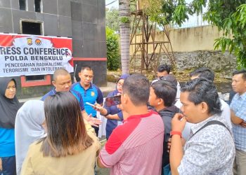 Diharapkan masyarakat tetap waspada terhadap peredaran terorisme, radikalisme dan intoleransi