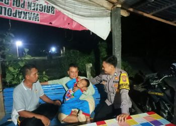 Bhabinkamtibmas Himbau Remaja Desa Penandingan Agar Hindari Mabuk-Mabukan dan Kejahatan