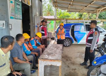 Kegiatan Jum’at Curhat Polsek Seluma Timur bersama pegawai PLN