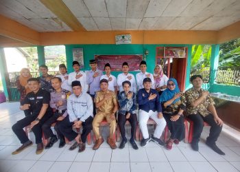 Tingkatkan Sinergi, Bhabinkamtibmas Polsek Lebong Utara Hadiri Pelantikan Pantarlih