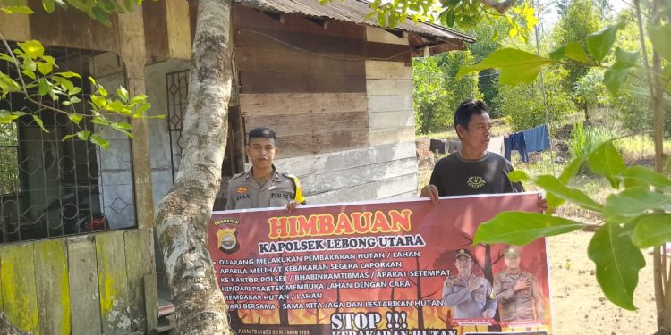 Cegah Karhutla, Personel Polsek Lebong Utara Patroli dan Binluh di Desa Tunggang