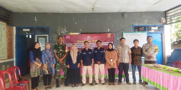 Bhabinkamtibmas Polsek Lebong Atas Hadiri Rapat Pleno Terbuka DPSHP di Desa Blau dan Desa Sukau Kayo