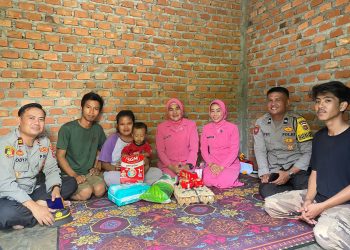Wujudkan Cooling System Jelang Pemilukada 2024, Polsek ujan Mas berikan bantuan kepada anak penderita Stunting