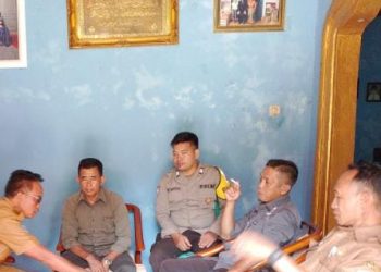 Wujudkan Kamtibmas Kondusif,  Bhabinkamtibmas Polsek Lebong Utara Sambang ke Desa Kota Agung